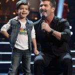 It was an unforgettable! Simon Cowell and Son sing an Adorably Angelic Version of “Don’t Stop Believin”