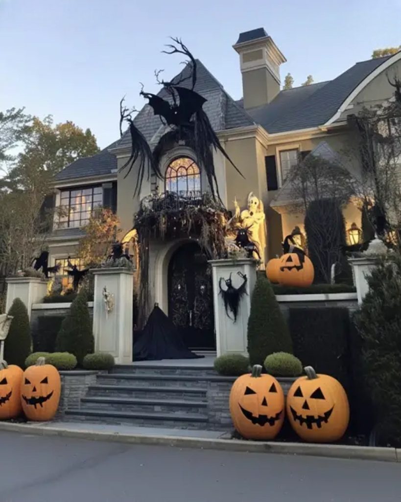 While I Was on a Business Trip, My Neighbor Took Down My Halloween Decorations and Used Them to Decorate Her Own House