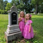 Girls Visit Dad’s Grave to ‘Show’ Their New Dresses as He Asked, See 2 Boxes with Their Names – Story of the Day