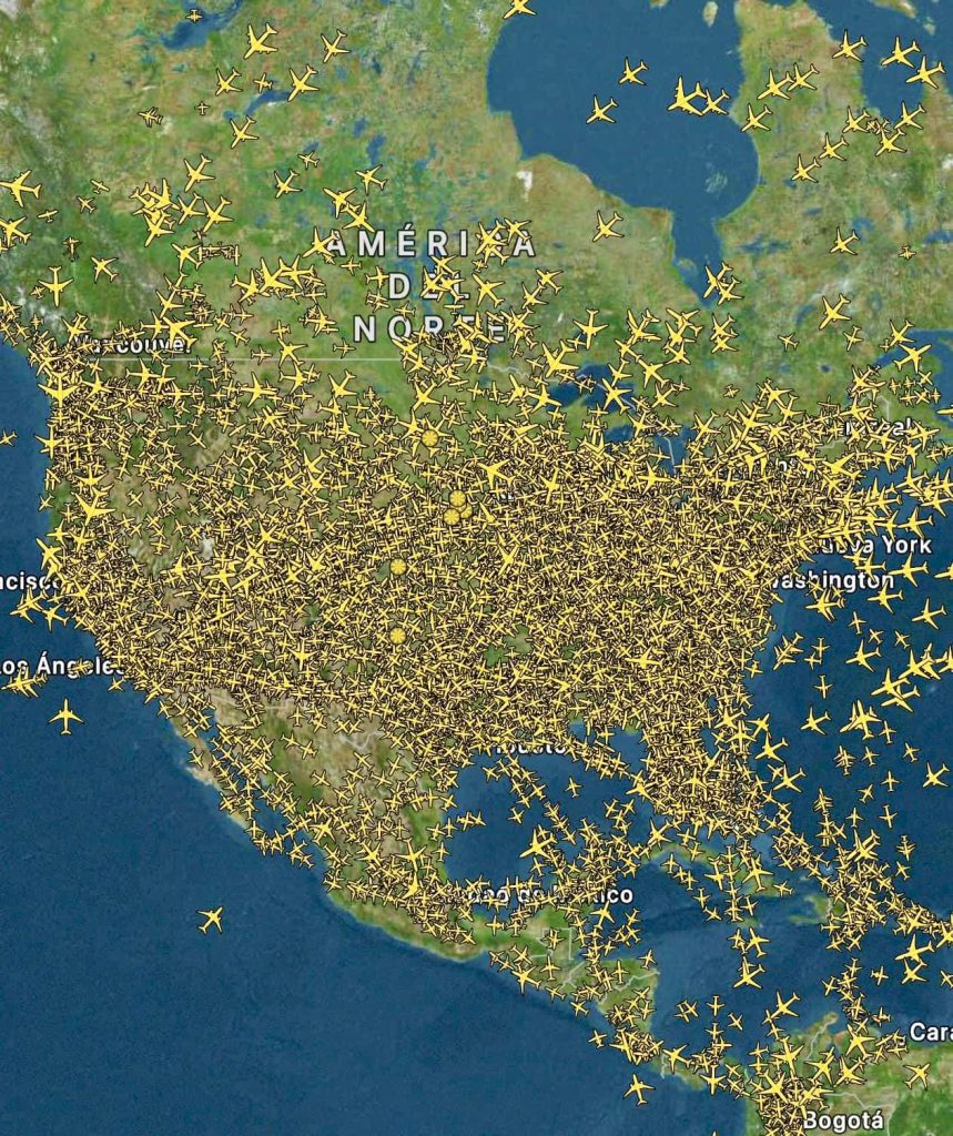 See Live How Many Planes Are Flying Right Now