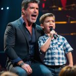 A Moment to Treasure: Simon Cowell and His Son’s Stunning Rendition of “Don’t Stop Believin’”