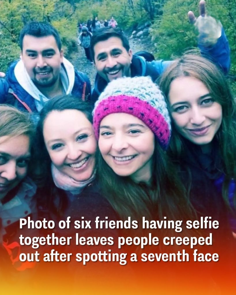 Photo of six friends having selfie together leaves people creeped out after spotting a seventh face