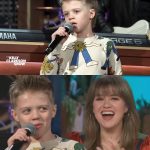 In A Jaw-Dropping Pre-Show Moment, Kelly Clarkson’s 8-Year-Old Son Took The Stage And Amazed The Audience With A Mature Rendition Of “My Way.” His Voice, Charisma, And Poise Left Everyone In Awe, Proving That Musical Talent Runs Deep In The Clarkson Family. A Future Star In The Making!