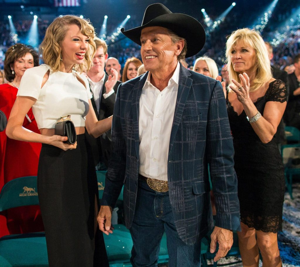 Taylor Swift’s Tribute to George Strait Is a Must-See Moment! She’s Never Forgotten Her Country Roots,